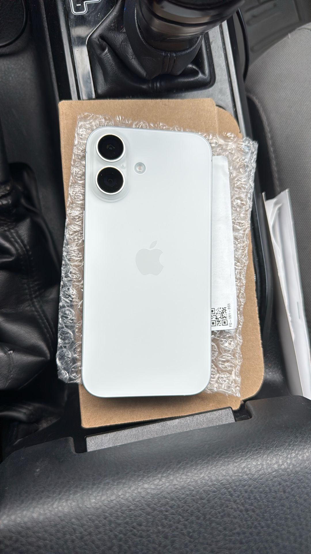 iPhone 16
