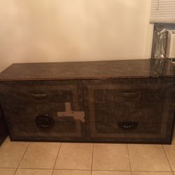 Dresser $25  Brownsville
