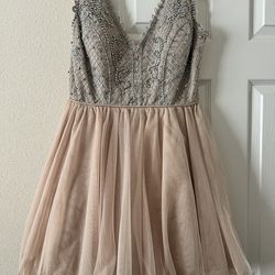 Juniors Dresses