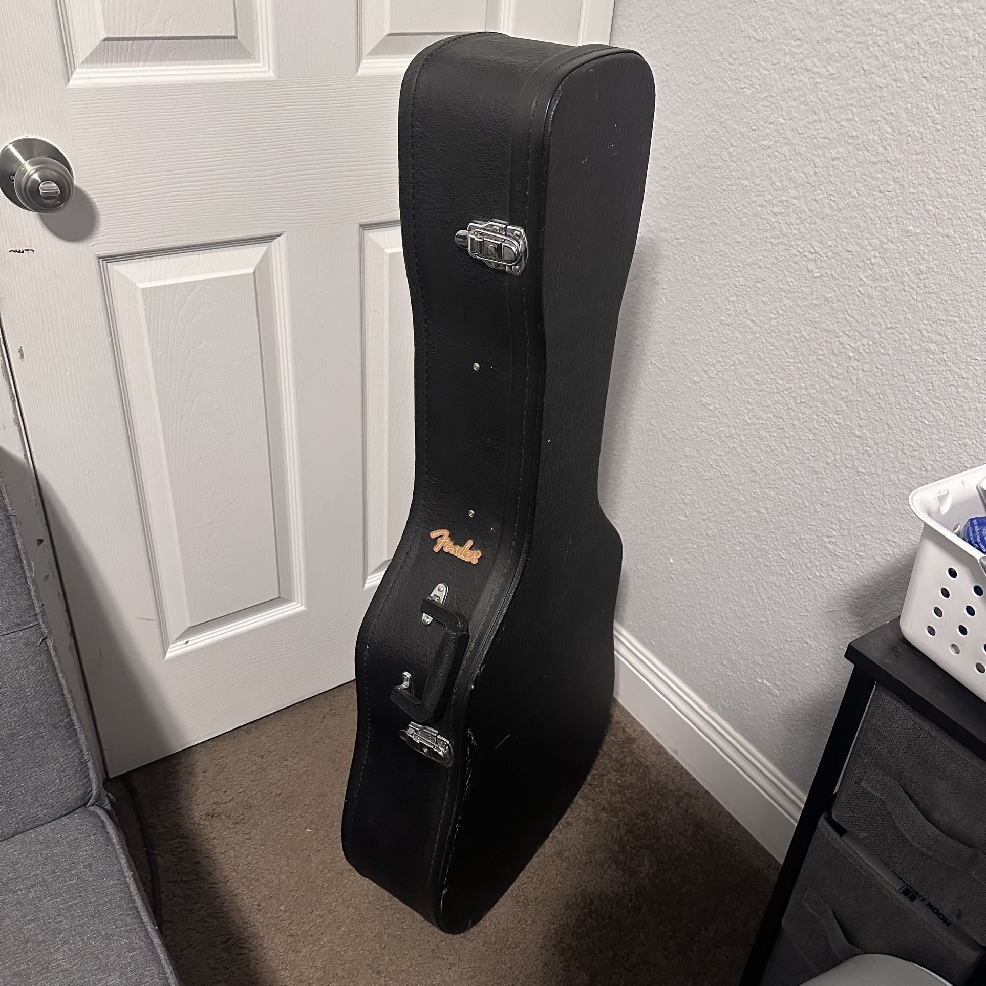 Fender acoustic guitar case