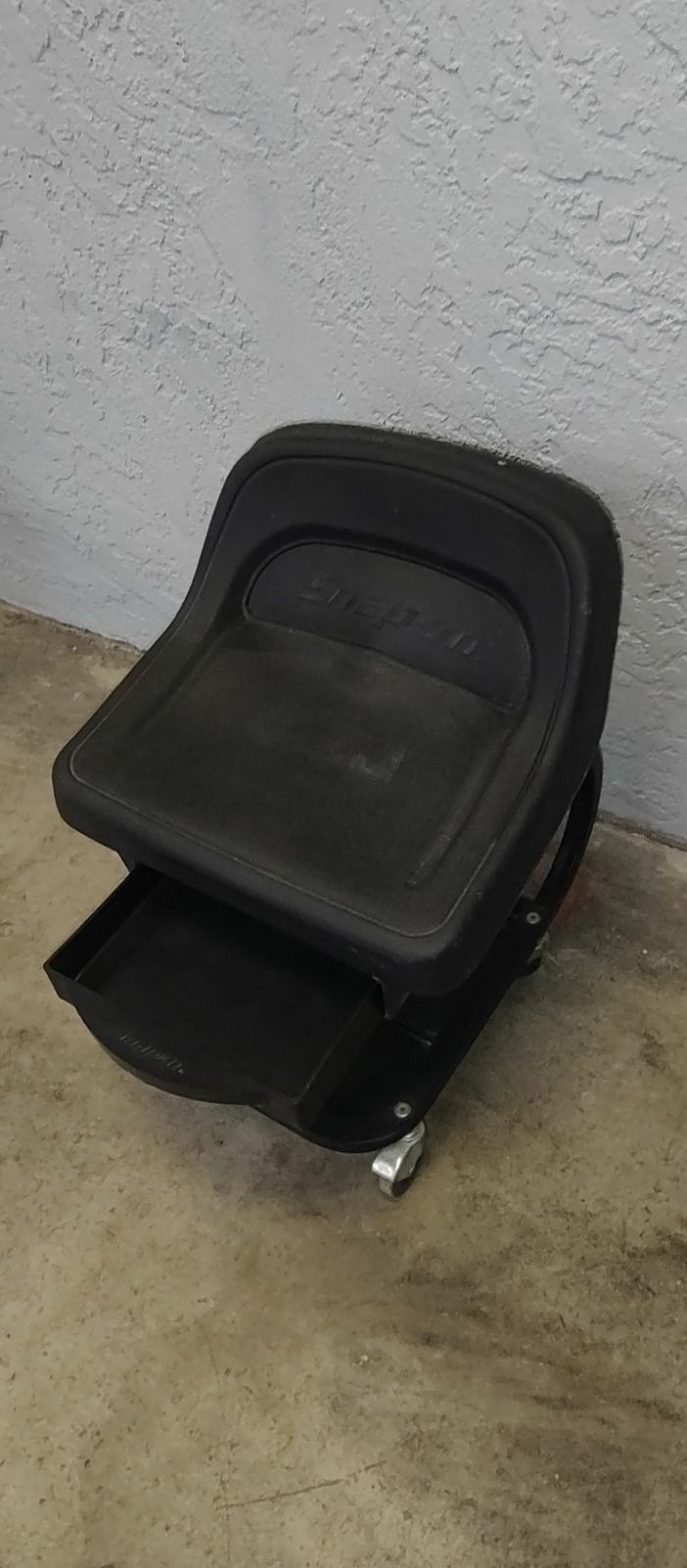 snap on roll around chair 150 obo