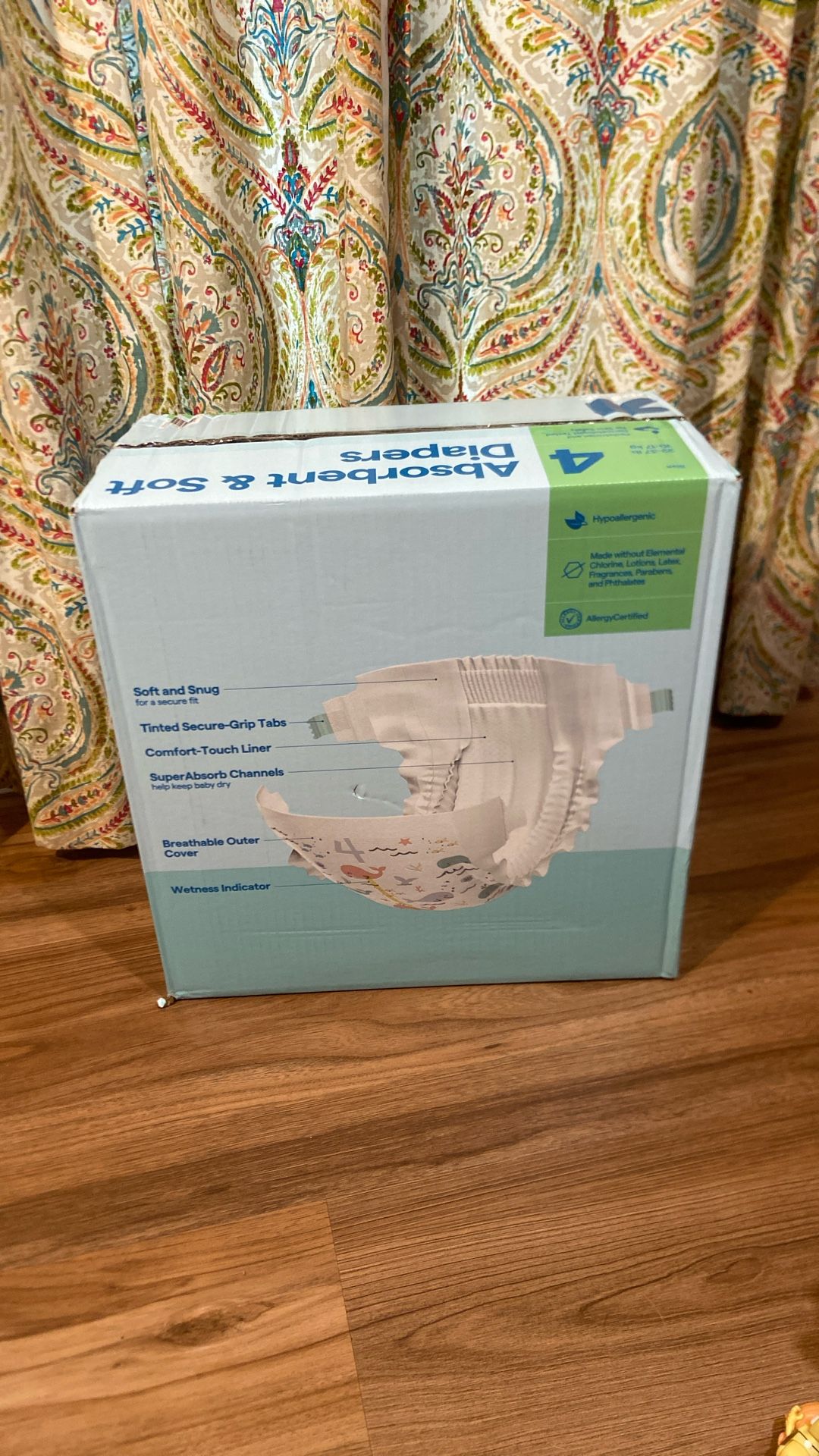 Up&Up Size 4 200 Diapers