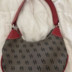 Dooney  And Bourke Purse 