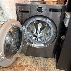 LG Washer/Dryer all in one combo