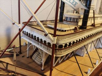 Hand made R. E. Lee steamboat