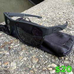 Oakley Crossrange sunglasses