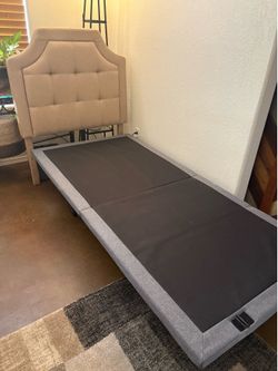 Twin adjustable bed
