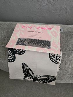 Brand New Betsey Johnson Vintage Butterflies Fabric Shower Curtain Set