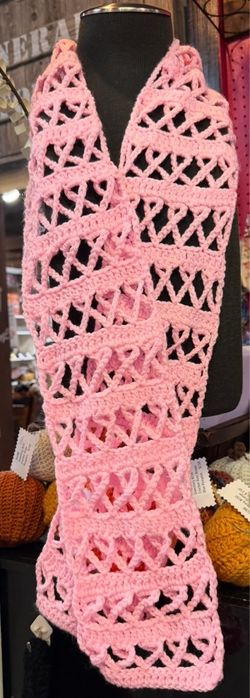 Crochet Breast cancer scarf