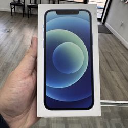 iPhone 12 - 64 GB - UNLOCKED