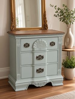 Vintage-Style 3-Drawer Dresser - Chest - Entry - Accent piece