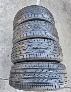 265/60r18 Michelin tires con 80% de Vida las 4