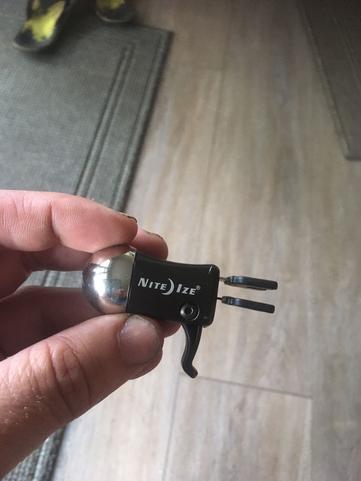 steelie nite ize vent  mount clip (you need the other part)