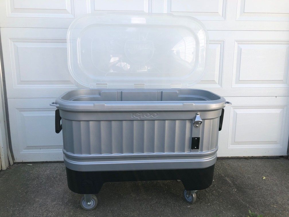 Igloo Party Cooler