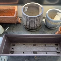 Planter & Gardening Set – Multiple Items