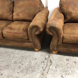 Very good condition loveseat and chair