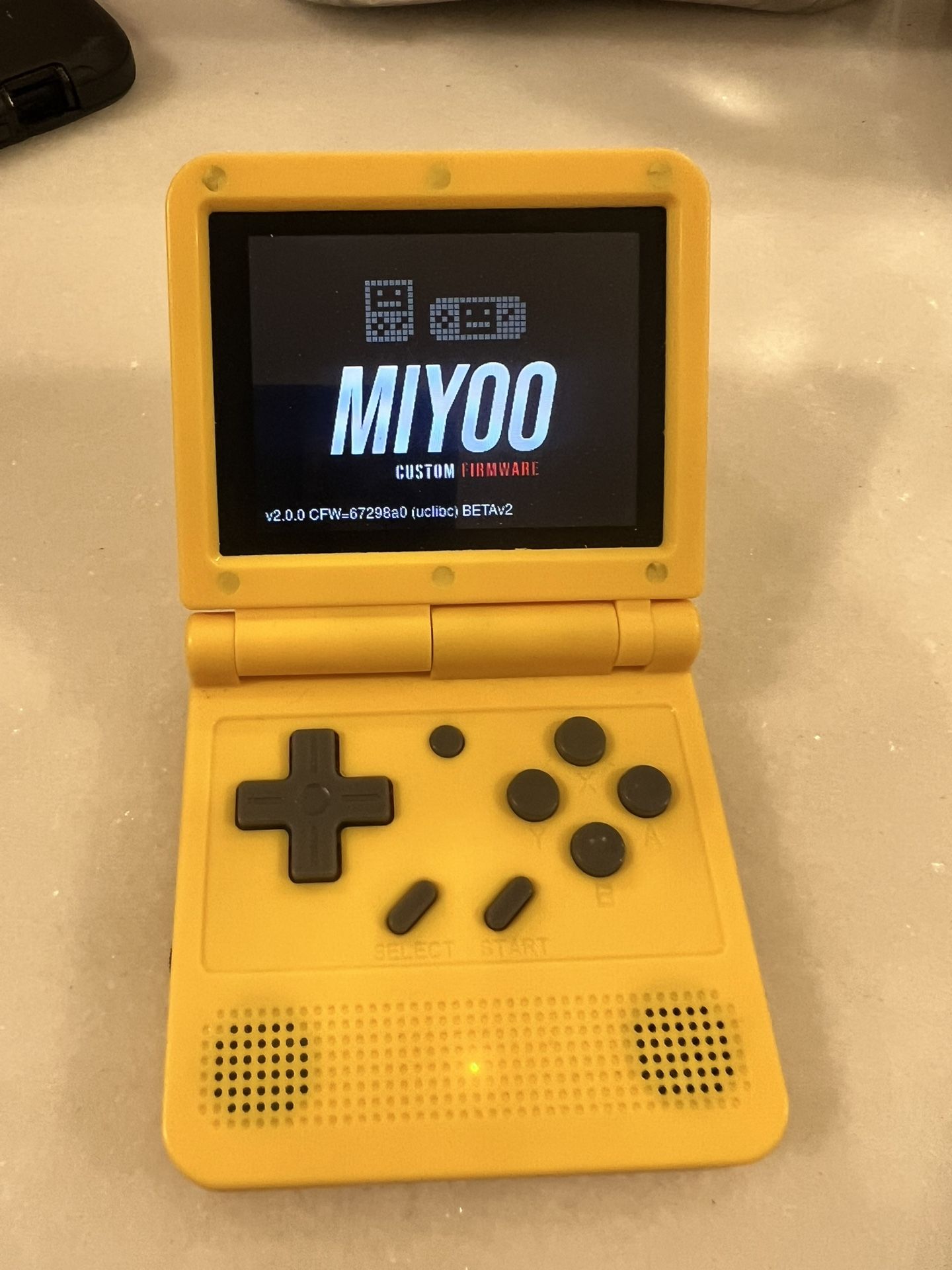 Powkiddy V90 Clamshell Gameboy Style Handheld Over 4000 Games