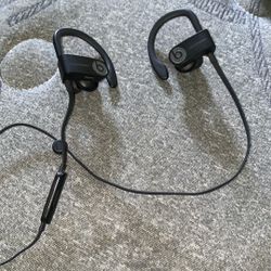 Power Beats 3   25$