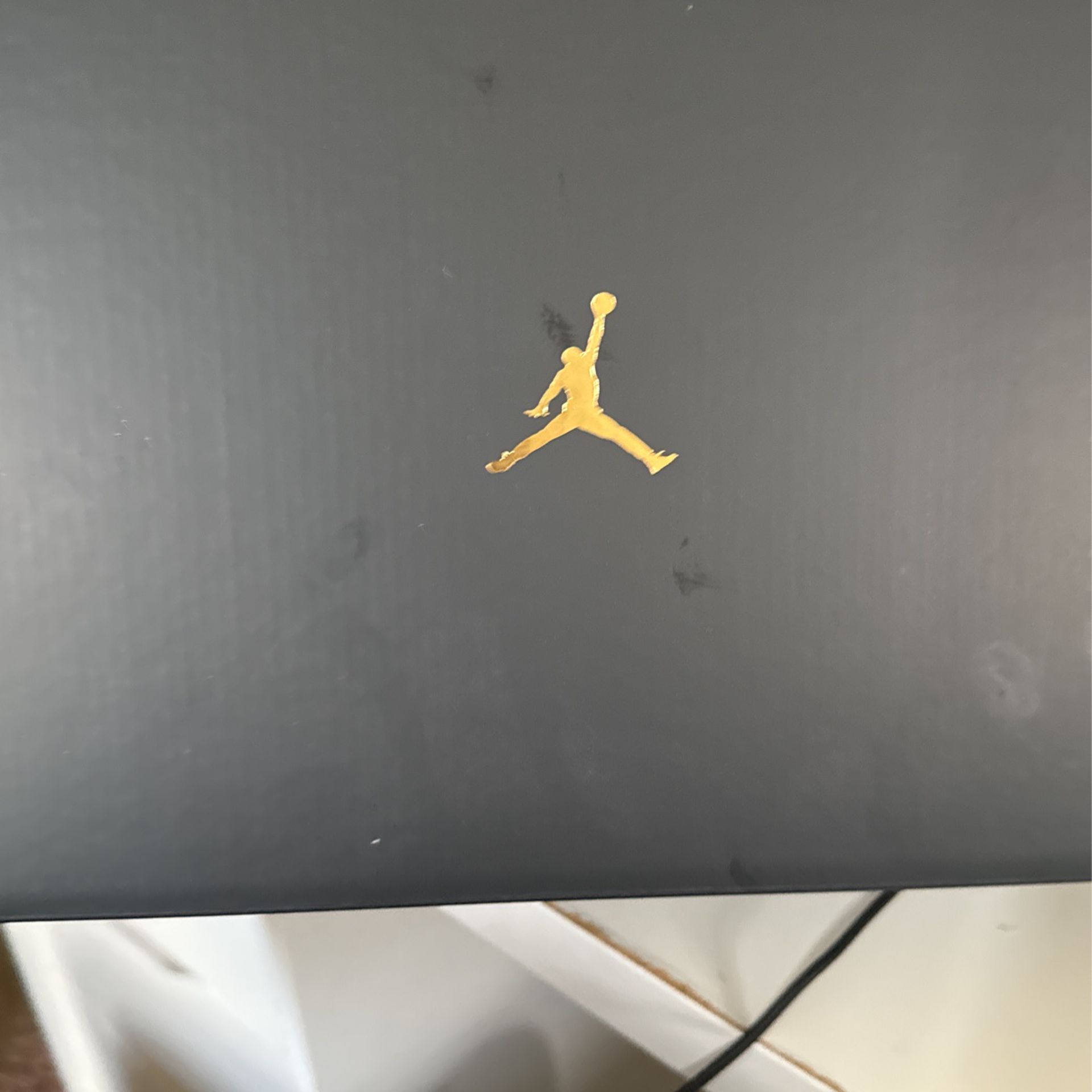 Selling Jordan 11s 