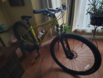 Men's Cannondale 29 Inch Mountain Bike