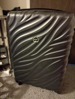 DELSEY PARIS ALEXIS DURABLE HARDSIDE LUGGAGE