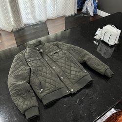 Zara Men’s Quilted Bomber Jacket 