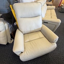 Brand new electric leather recliner w/ adjustable headrest 
