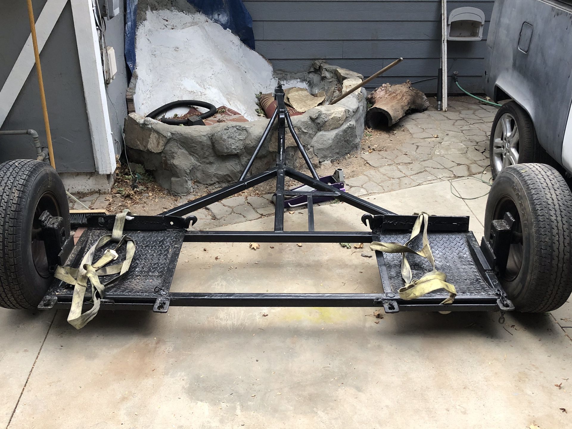 Tow Dolly in great condition IF POST IS UP, ITS AVAILABLE