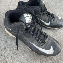 Youth Football Cleats