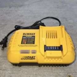 Dewalt 20v Fast Charger Brand New