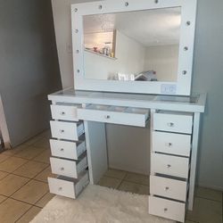 Makeup Vanity Set