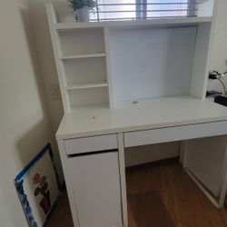 Ikea Desk in good condition 