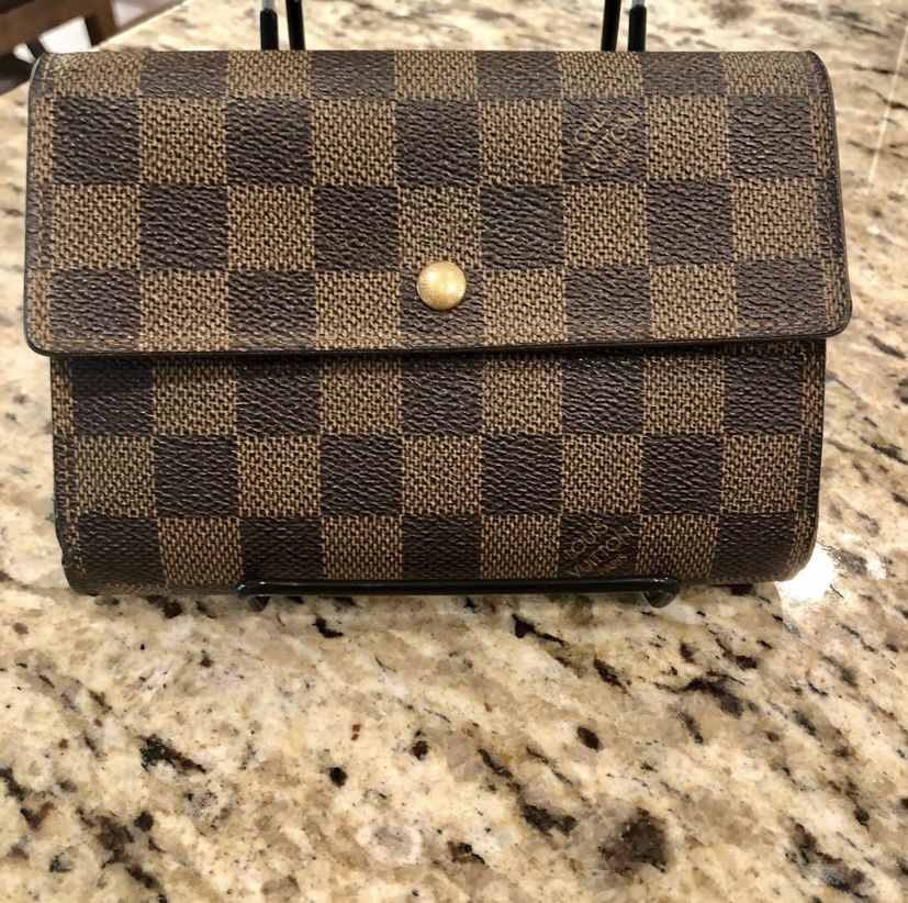 authentic lv wallet code
