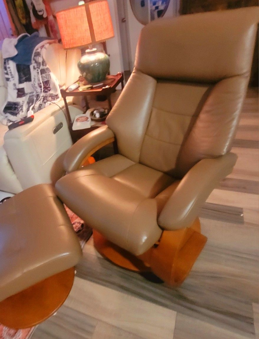 Recliner Lounge Chair With Feet Stool. Real Leather