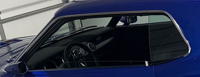 Side glass 69 mustang