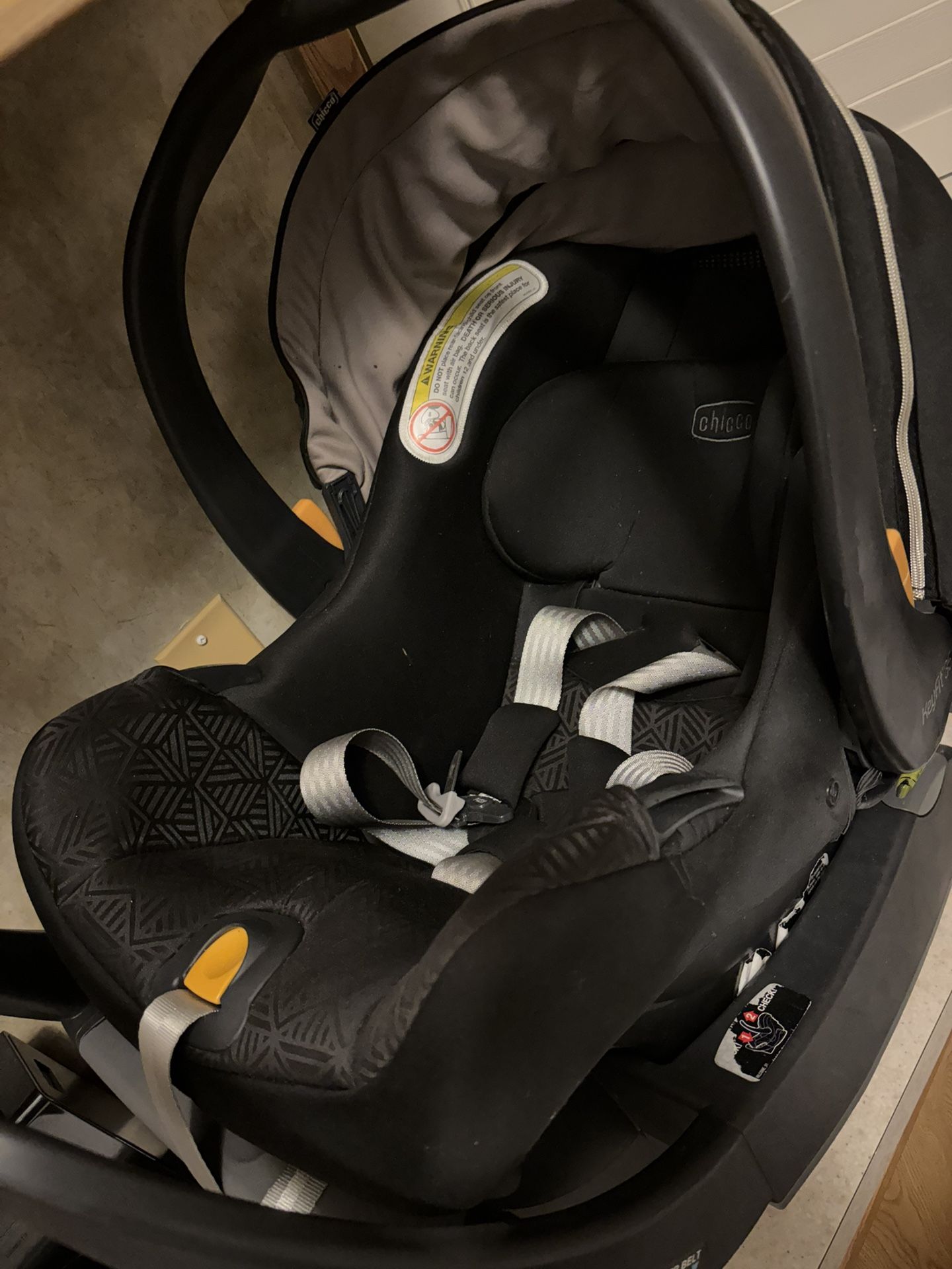 Chicco KeyFit 35 child safety seat