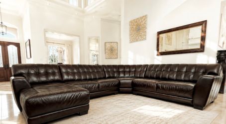 Chateau d'Ax Genuine Italian Leather Sectional Couch with Chaise Excellent Condition