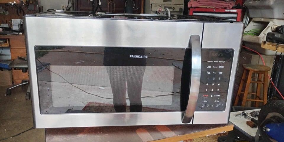 Fridge Microwave And A Stove All Work Great 