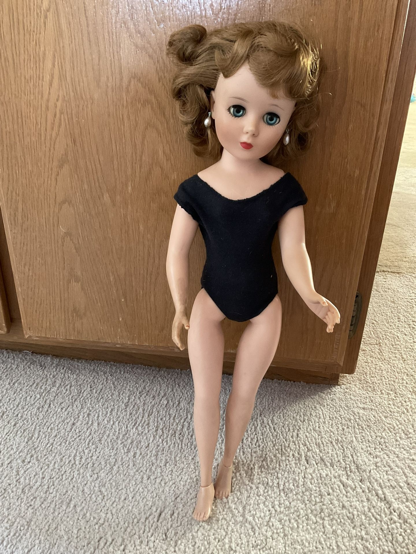 Lovely Vintage Ideal Miss Revlon Fashion Doll 19”