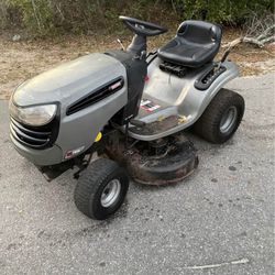Craftsman T2000 Riding Mower 19.5 HP