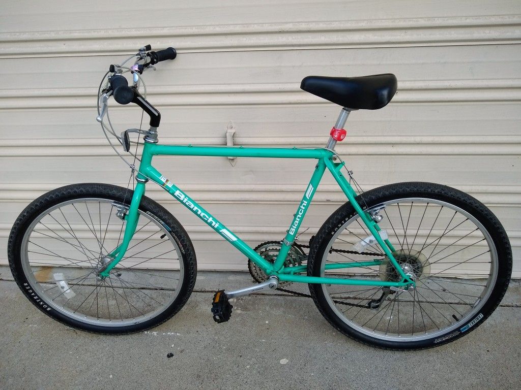 Bianchi Grizzly 18 Speed Mountain Bike TUNED UP w Bell + LED Light