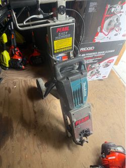Makita jack hammer modelo HM1307CB w cart no tiene las puntas as is $870 firm