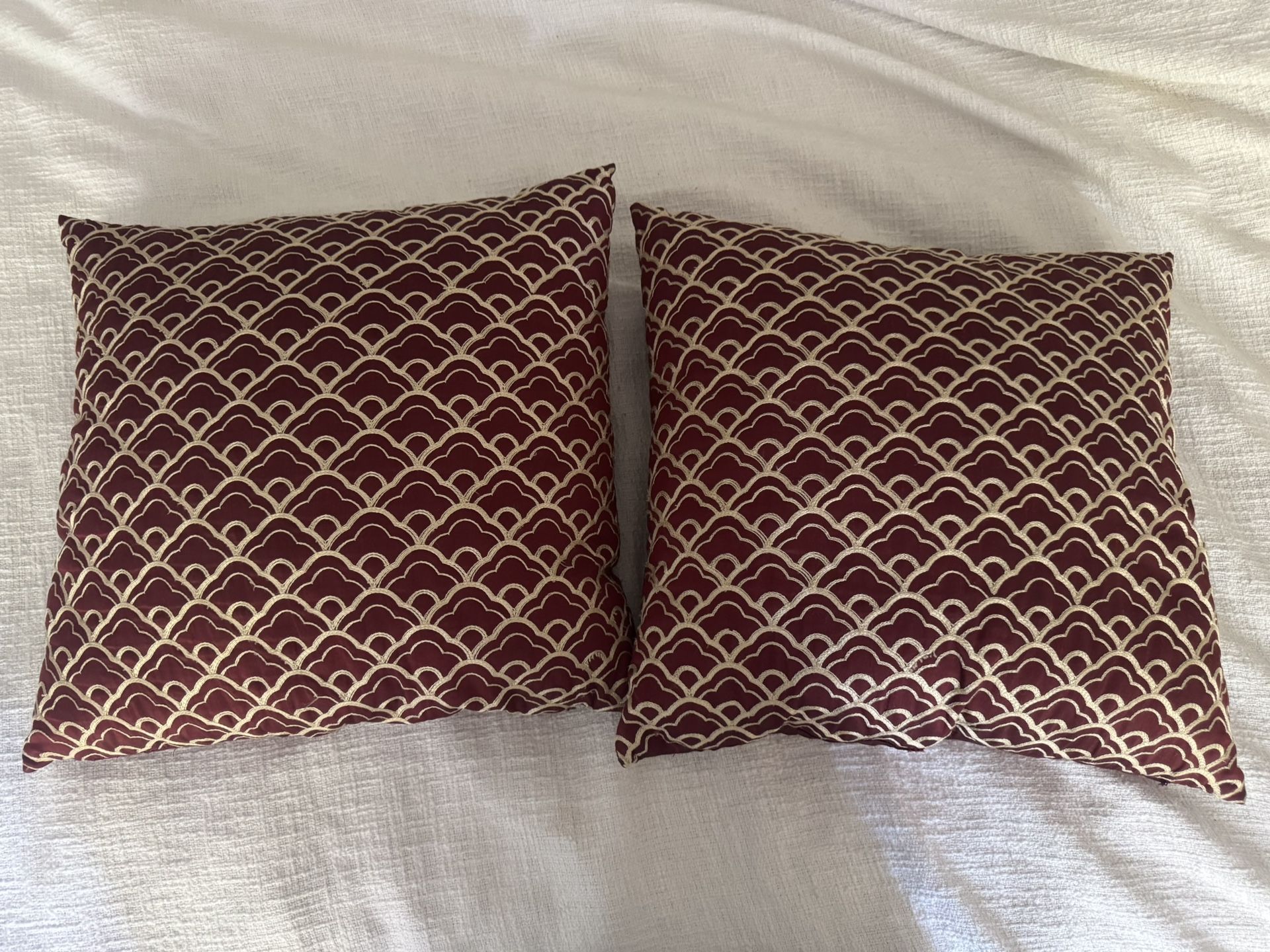 Set of 2 Decorative Pillows