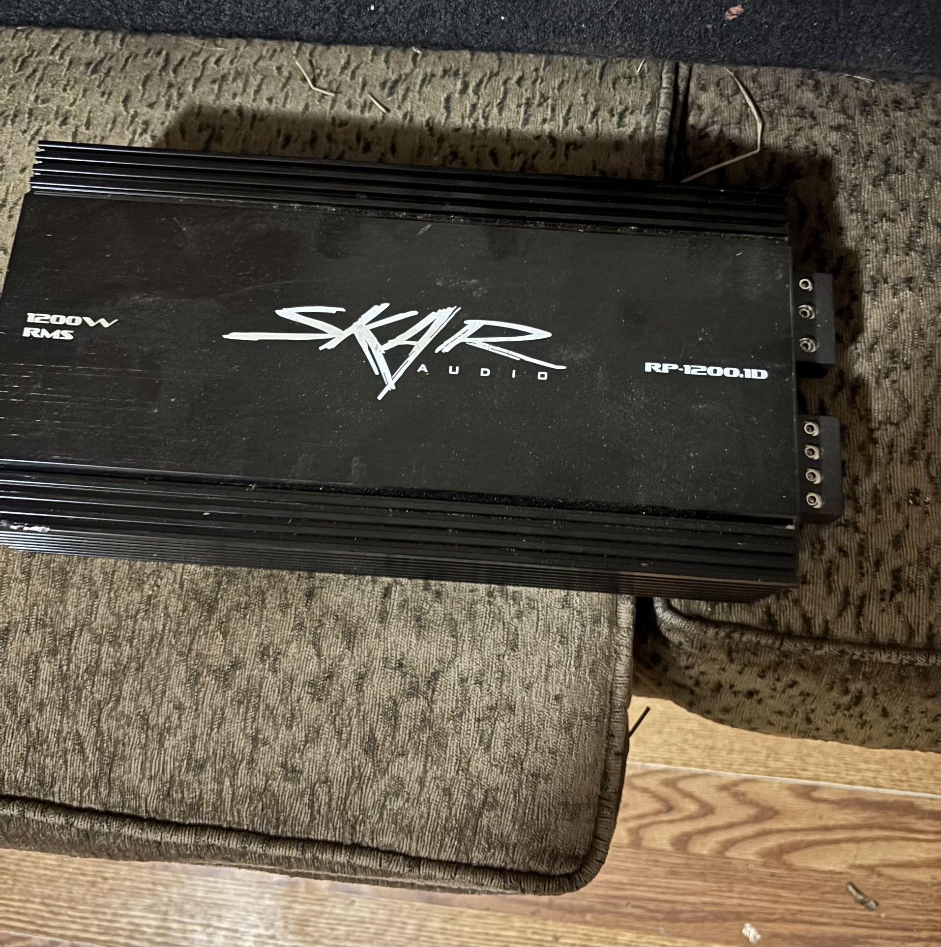 Amplifier And Subwoofers 