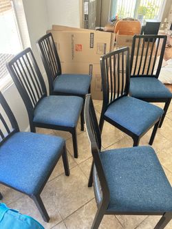 6 blue/black chairs