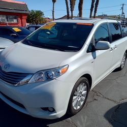 2016 Toyota Sienna 