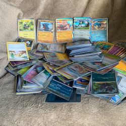 Pokémon Cards. Over 700 Cards 