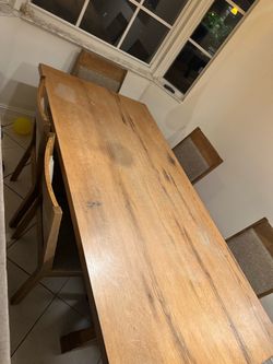 Dining table Need it gone asap
