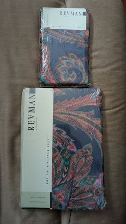 Twin fitted sheet & Pkg of 2 pillowcases NEW