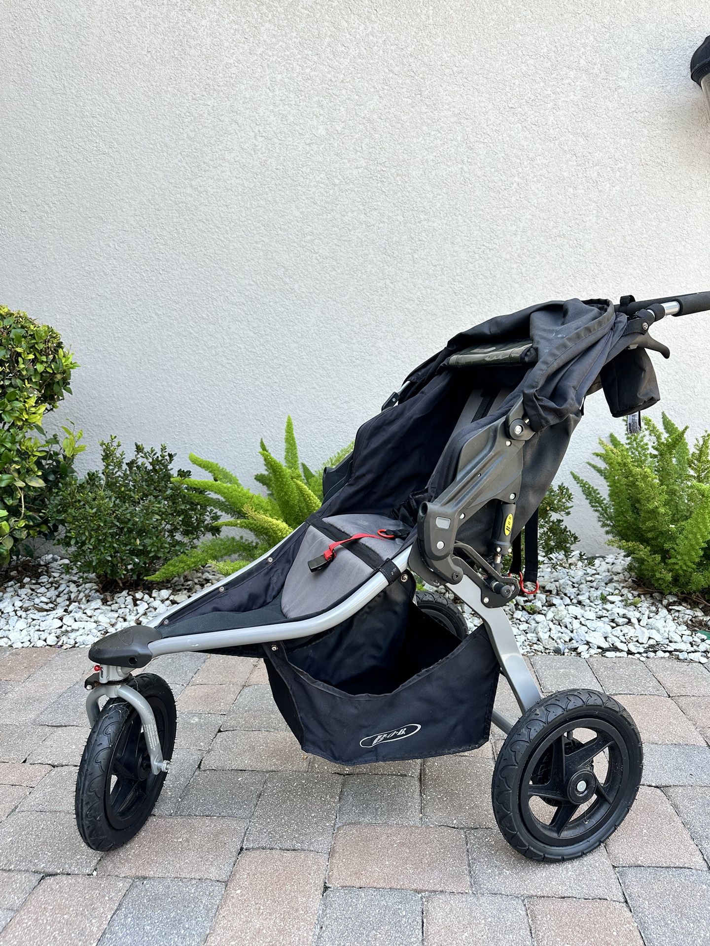Lightly Used Bob Gear Stroller - Great Deal